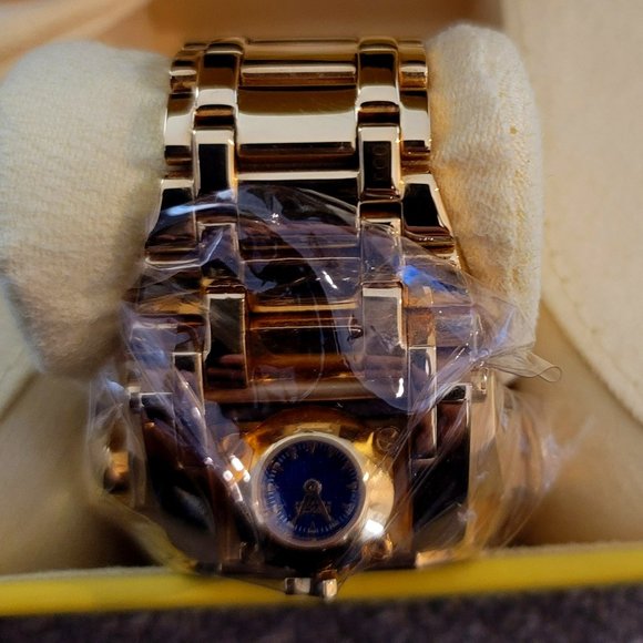 Invicta Reserve Bolt Zeus Magnum 52mm, Gold - Picture 2 of 4